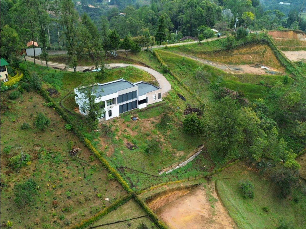 Casa campestre en Guarne 206 m2 en Venta | Lote 2.500 m2 — foto 3
