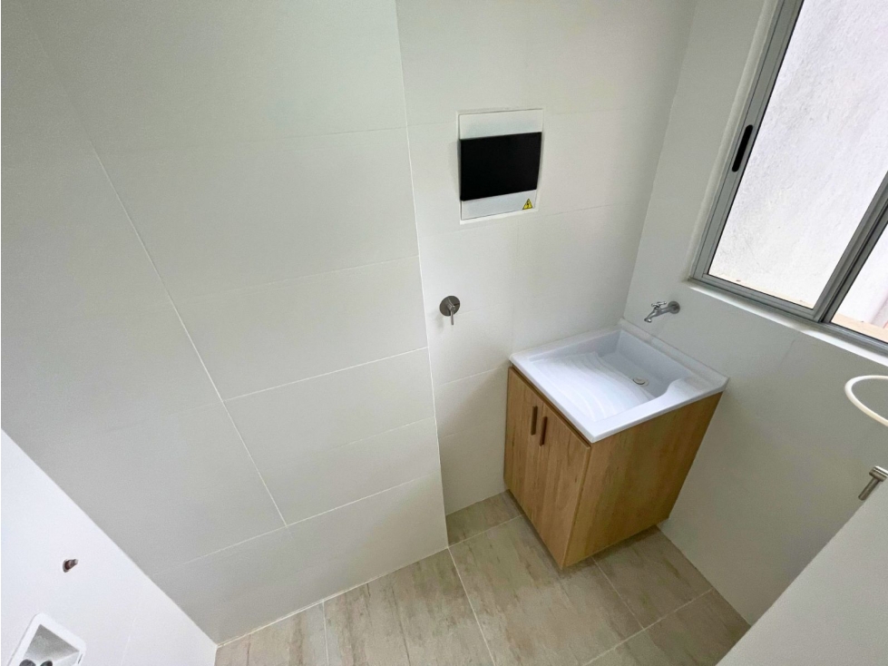 Exclusivo Apartamento en Rionegro con Vista al Lago y Amenidades Top — foto 4
