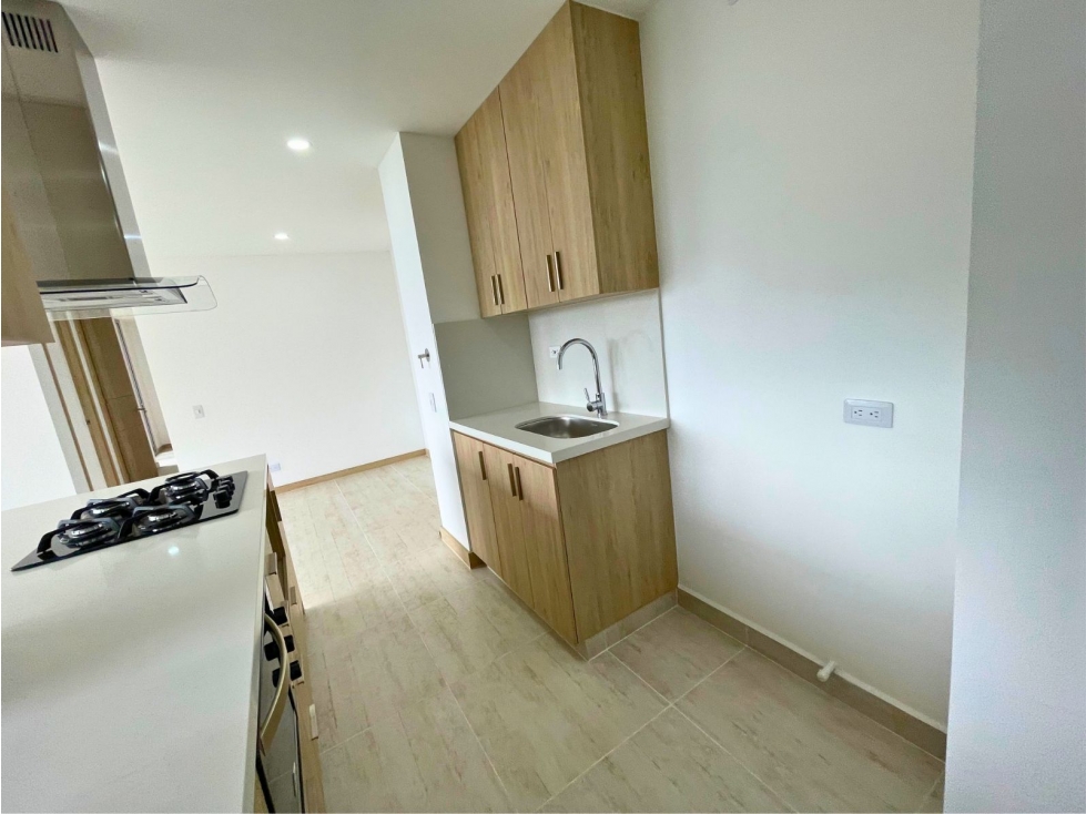 Exclusivo Apartamento en Rionegro con Vista al Lago y Amenidades Top — foto 3
