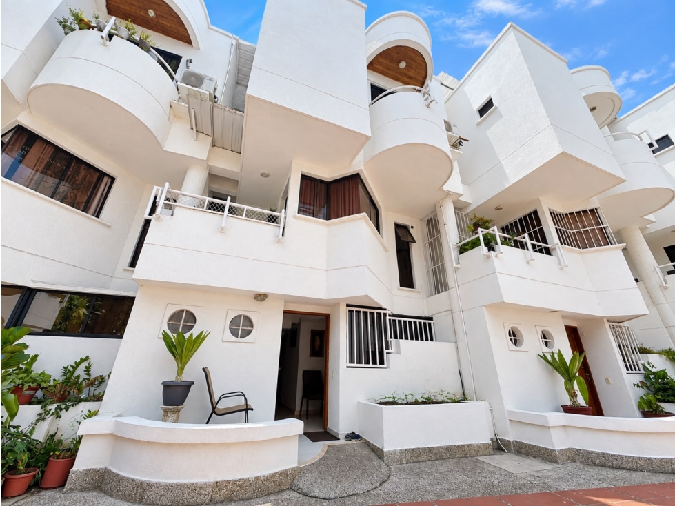 VENTA CASA DE 3 NIVELES EN CRESPO CARTAGENA