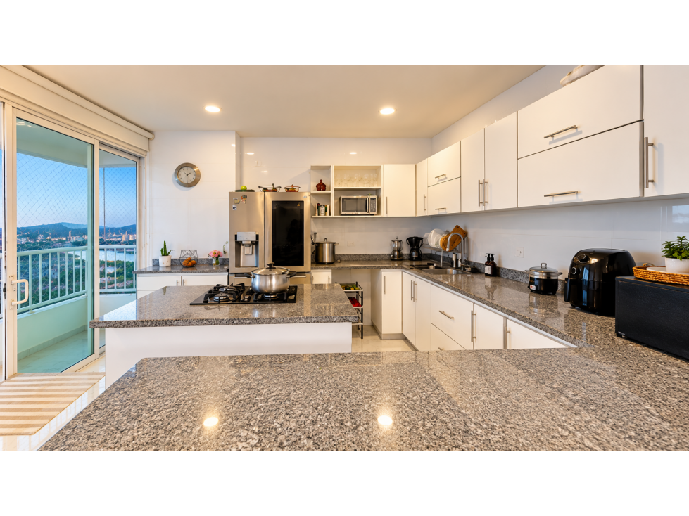 EN VENTA APARTAMENTO RESIDENCIAL MANGA, VISTA BAHIA, TORRE GAVIOTA. — foto 6