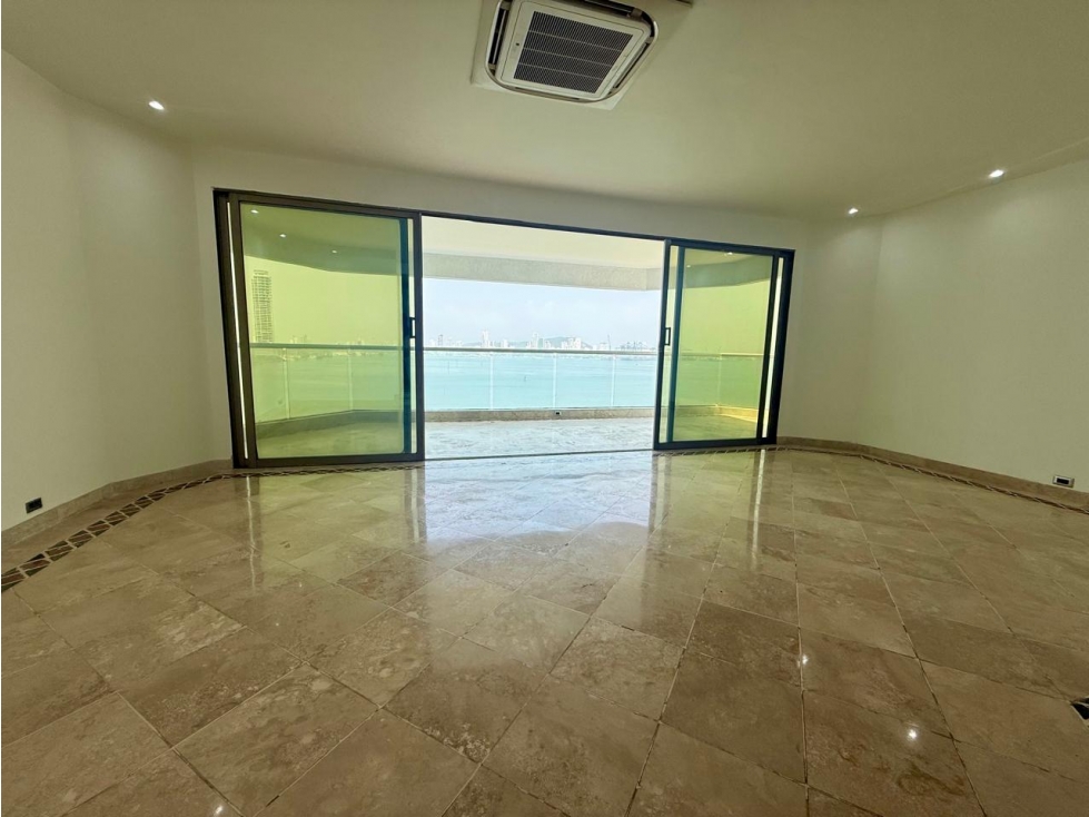SE VENDE APARTAMENTO EN CASTILLOGRANDE - CASA BLANCA