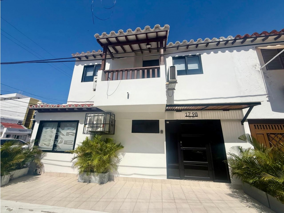 SE VENDE CASA Y LOCAL COMERCIAL EN MANGA - EXCELENTE UBICACIÓN