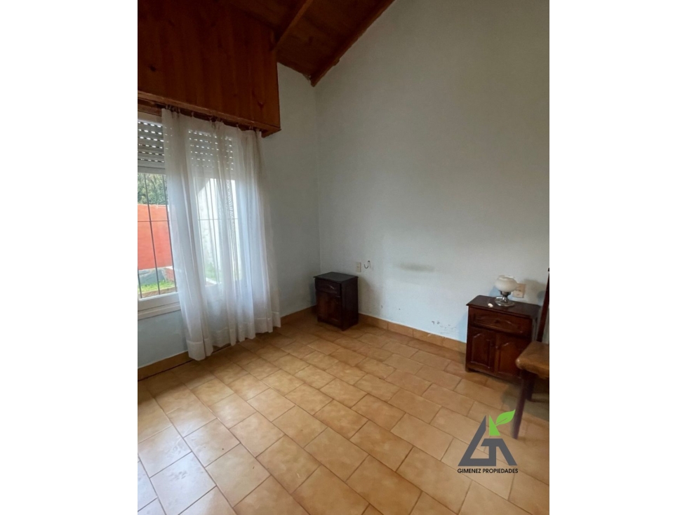 CASA CENTRICA Calle 11 e/ Av.26 y 24 - 6