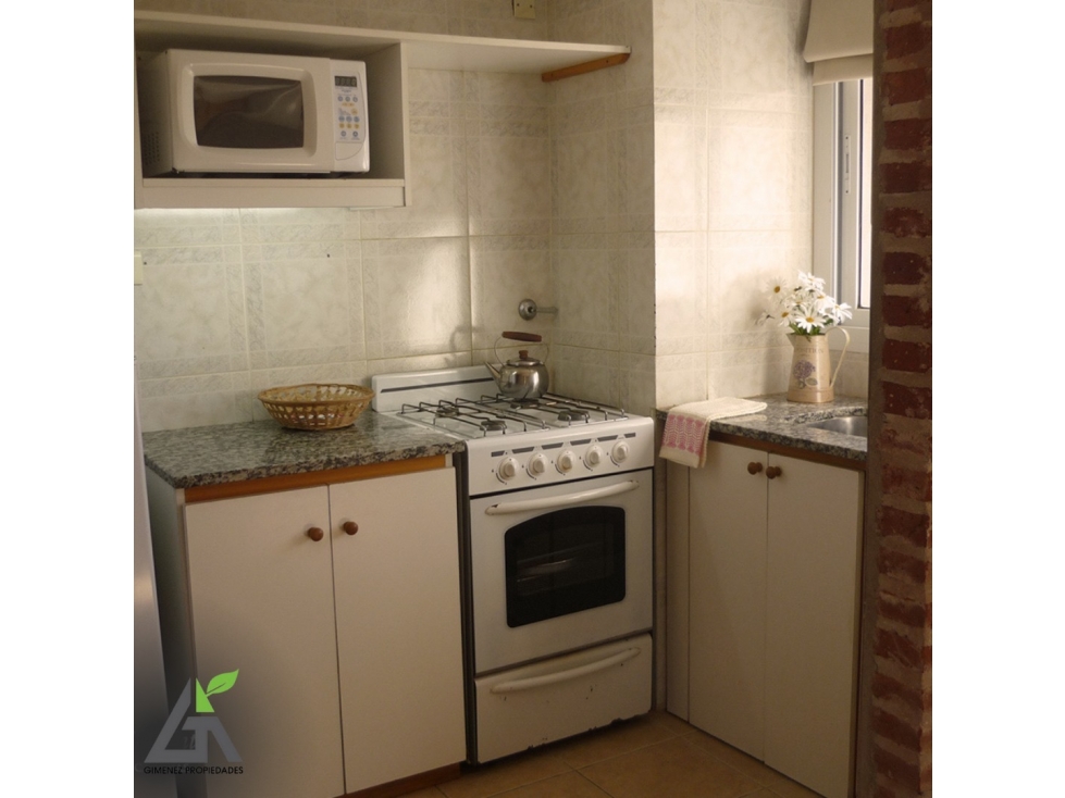 COMPLEJO 2 Cabañas + LOTE Lindero Calle 11 e/14 y 16 - 6