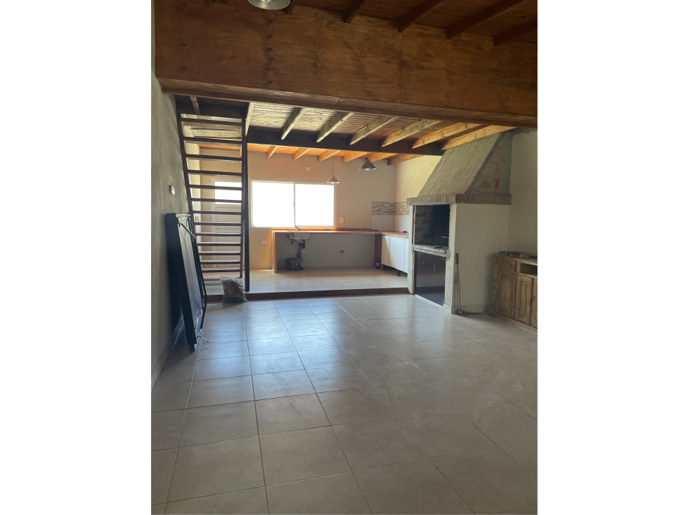 CASA amplia + 2 Dptos (Calle 35 e/30 y 32) - 3