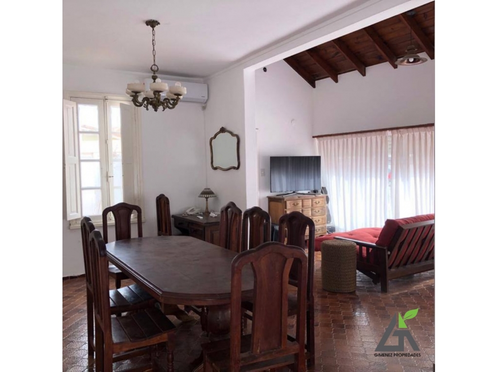 CASA CÉNTRICA FRENTE AL MAR (9 Chalet) COSTANERA esquina 11 - 5