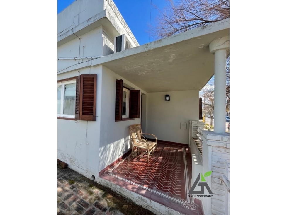 CASA CÉNTRICA con GAS de red | Calle 9 e/ 28 y 30 — foto 4
