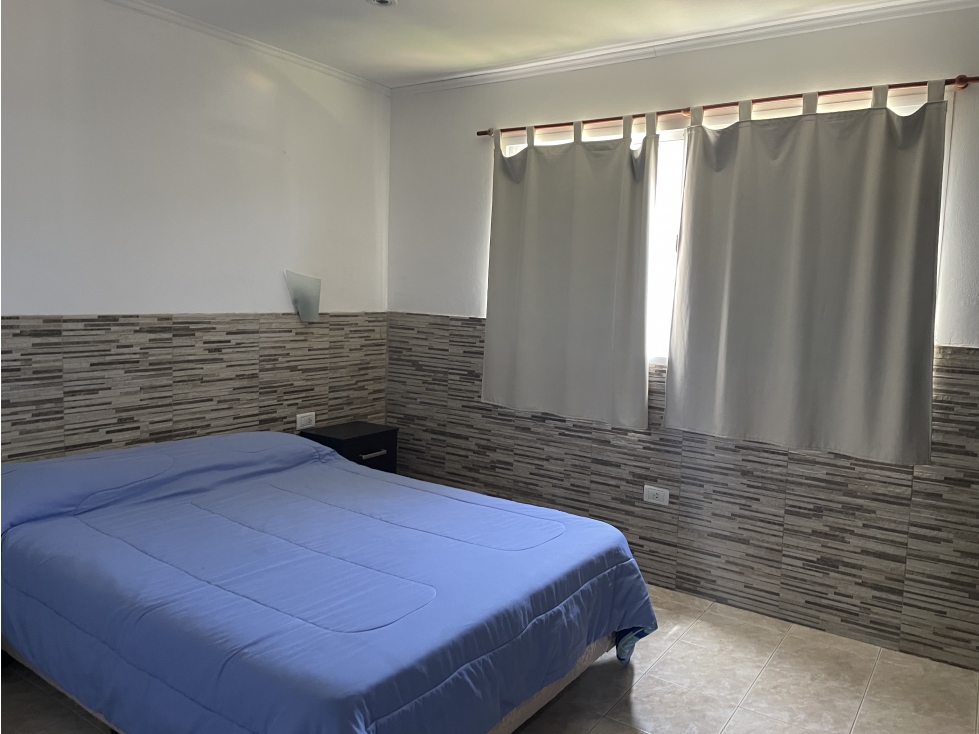 CASA amplia + 2 Dptos (Calle 35 e/30 y 32) - 6