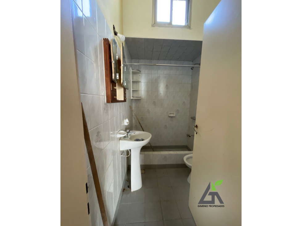 2 CASAS Calle 25 e/ 30 y 32 - 6