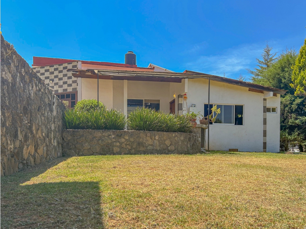 CASA EN RENTA CON JARDIN A 10 MINUTOS DEL CENTRO DE AVANDARO. — foto 2