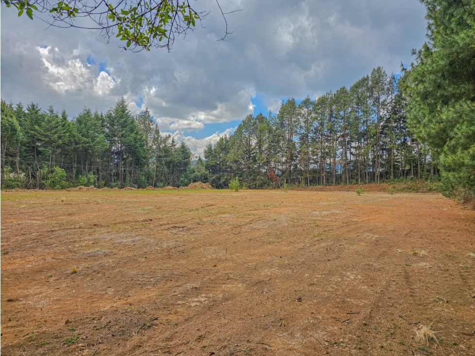LOTE EN VENTA CON ALTO POTENCIAL EN ZONA ESTRATEGICA — foto 4