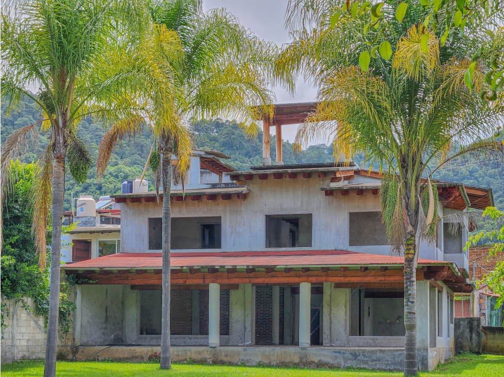 CASA EN OBRA GRIS EN VENTA EN EL ARCO, VALLE DE BRAVO - 2