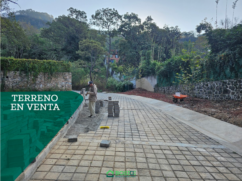 LOTE EN VENTA EN CONDOMINIO SUPER UBICADO EN VALLE DE BRAVO.