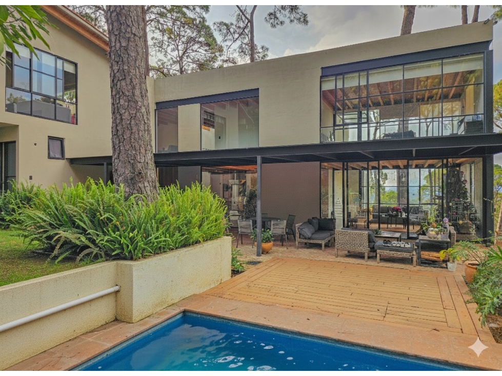 CASA MODERNA EN VENTA EN AVÁNDARO, VALLE DE BRAVO — foto 2