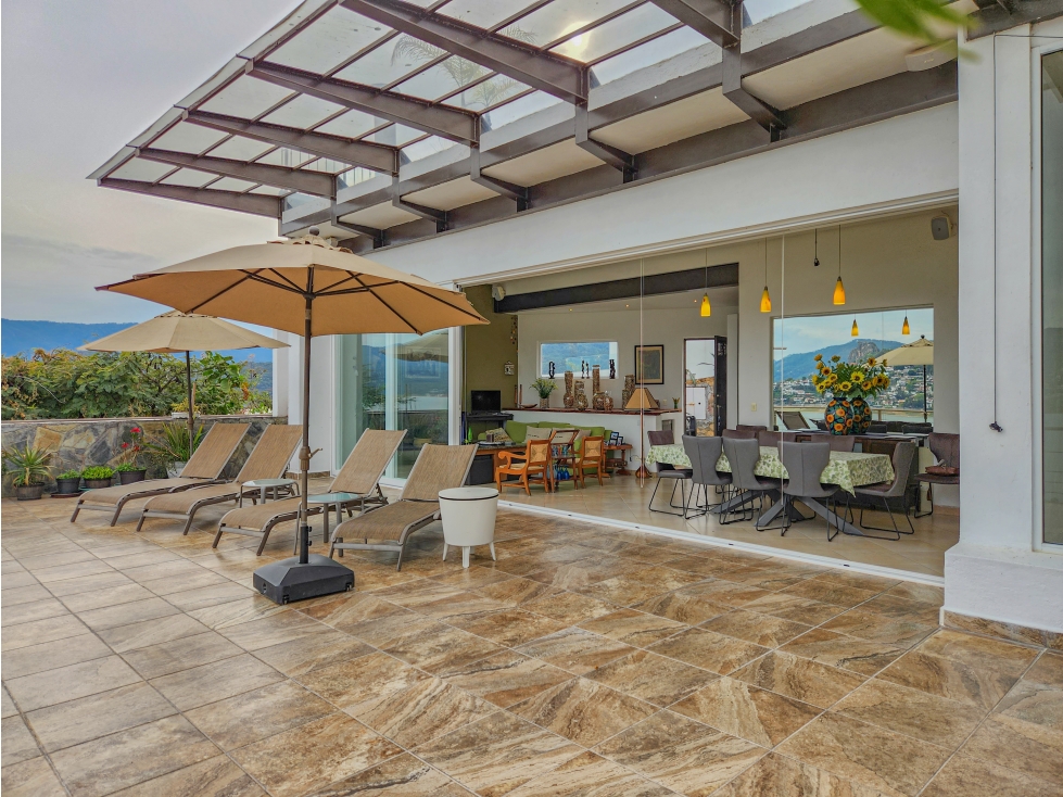 CASA EN VENTA EN CONDOMINIO CON VISTA AL LAGO EN VALLE DE BRAVO — foto 5
