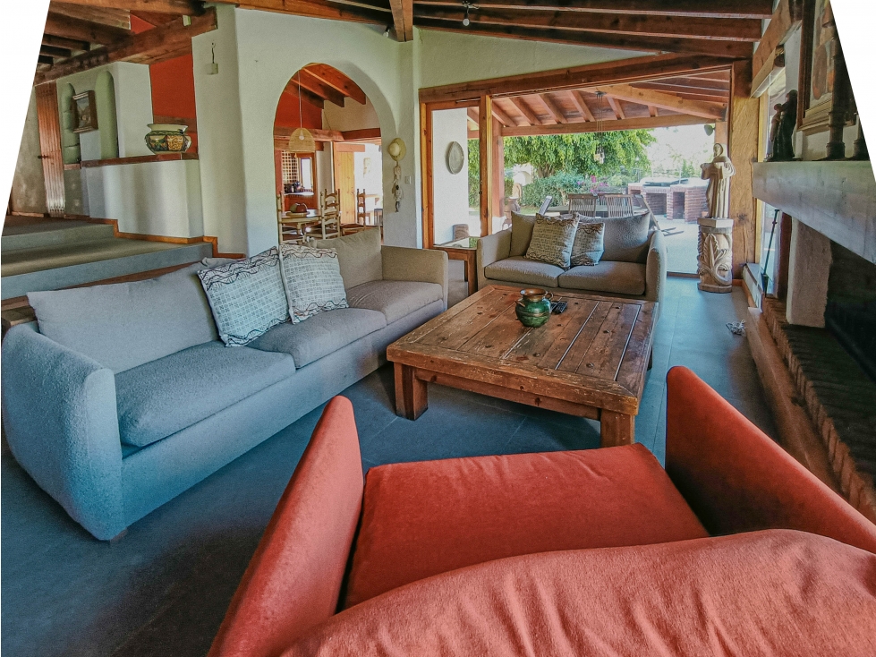 CASA EN RETA EN EL CENTRO DE AVANDARO, VALLE DE BRAVO — foto 5