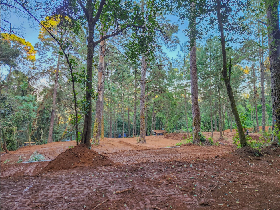 LOTE EN VENTA DENTRO DE CONDOMINIO EN VALLE DE BRAVO — foto 2