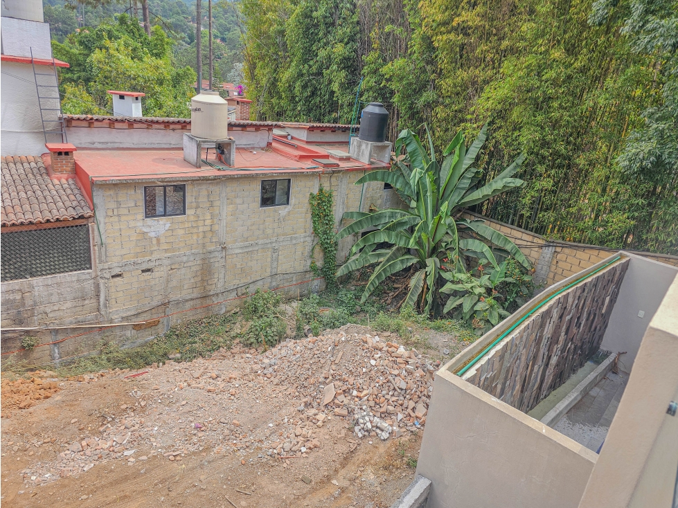LOTE EN VENTA CON EXCELENTE UBICACION CERCA DE AVANDARO — foto 6