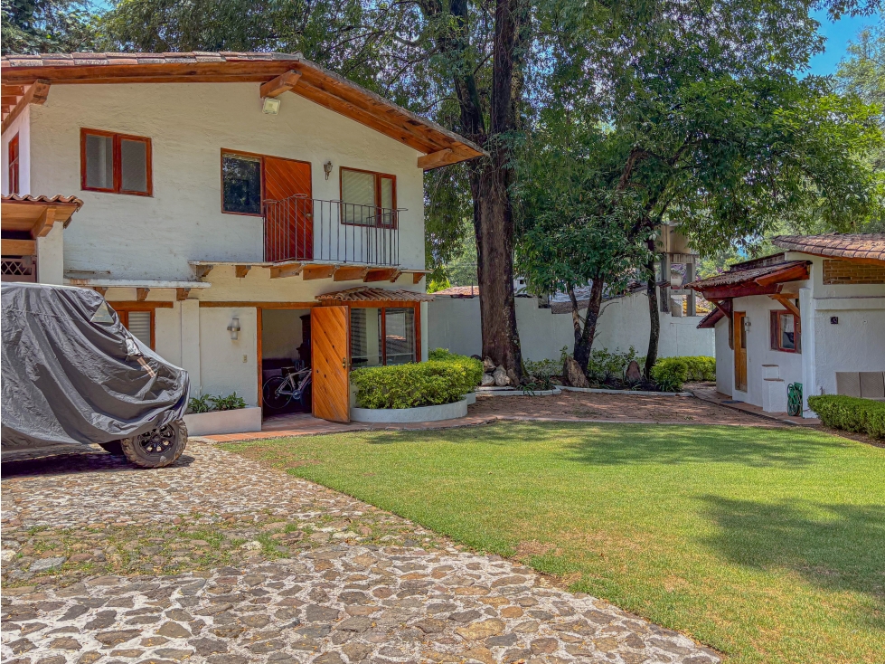 CASA AMPLIA CON BUNGALOW CON EXCELENTE UBICACION EN AVANDARO — foto 4
