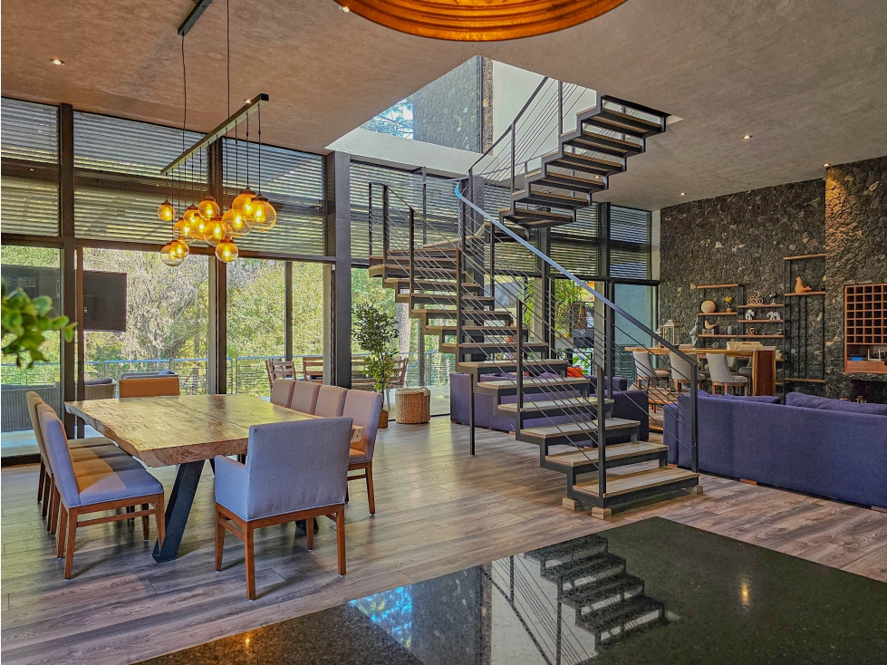 CASA AMUEBLADA EN VENTA EN AVÁNDARO, VALLE DE BRAVO