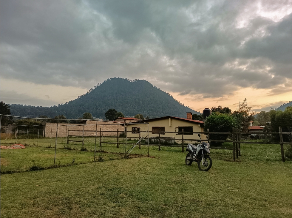 TERRENO DE 500m2 PLANO CON VISTA AL BOSQUE EN VALLE DE BRAVO — foto 6