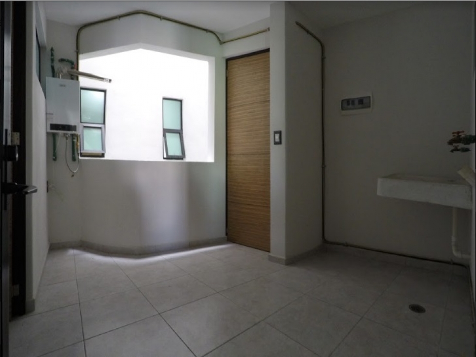 DEPARTAMENTO EN RENTA EN PARQUE VENETO SIN MUEBLES — foto 6