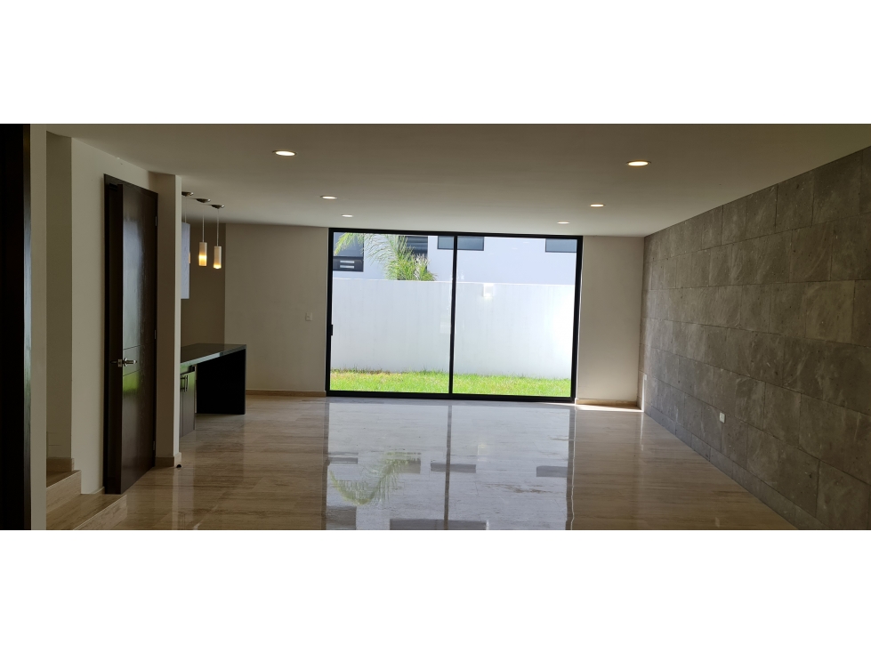 CASA EN VENTA EN LOMAS DE ANGELÓPOLIS — foto 4