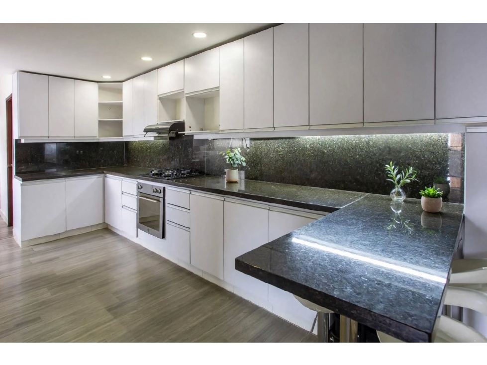 Venta de apartamento dúplex de gran formato en el Poblado La Florida — foto 4