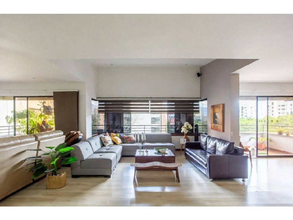 Venta de apartamento dúplex de gran formato en el Poblado La Florida — foto 3