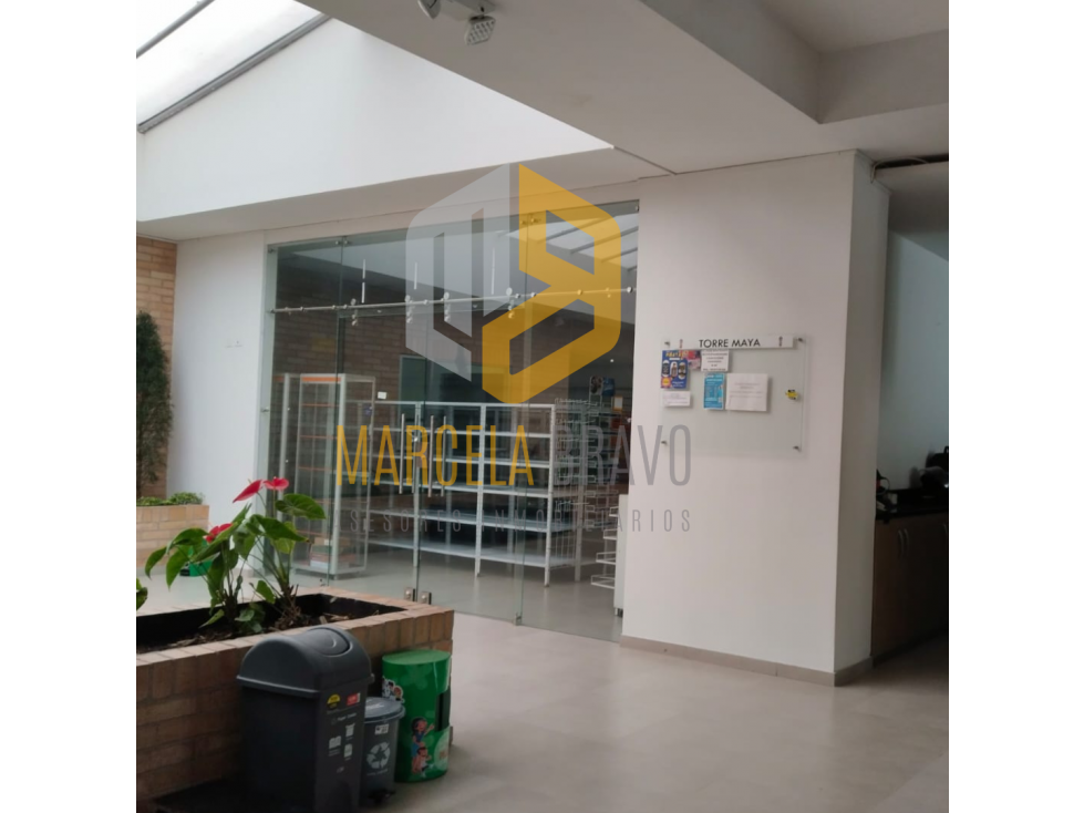 SE VENDE LOCAL COMERCIAL EN EDIFICIO MODERNO. SC - 4