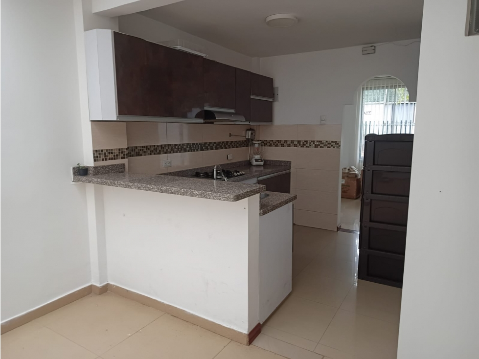 EN VENTA LINDA CASA EN EL BOSQUE.SC — foto 2