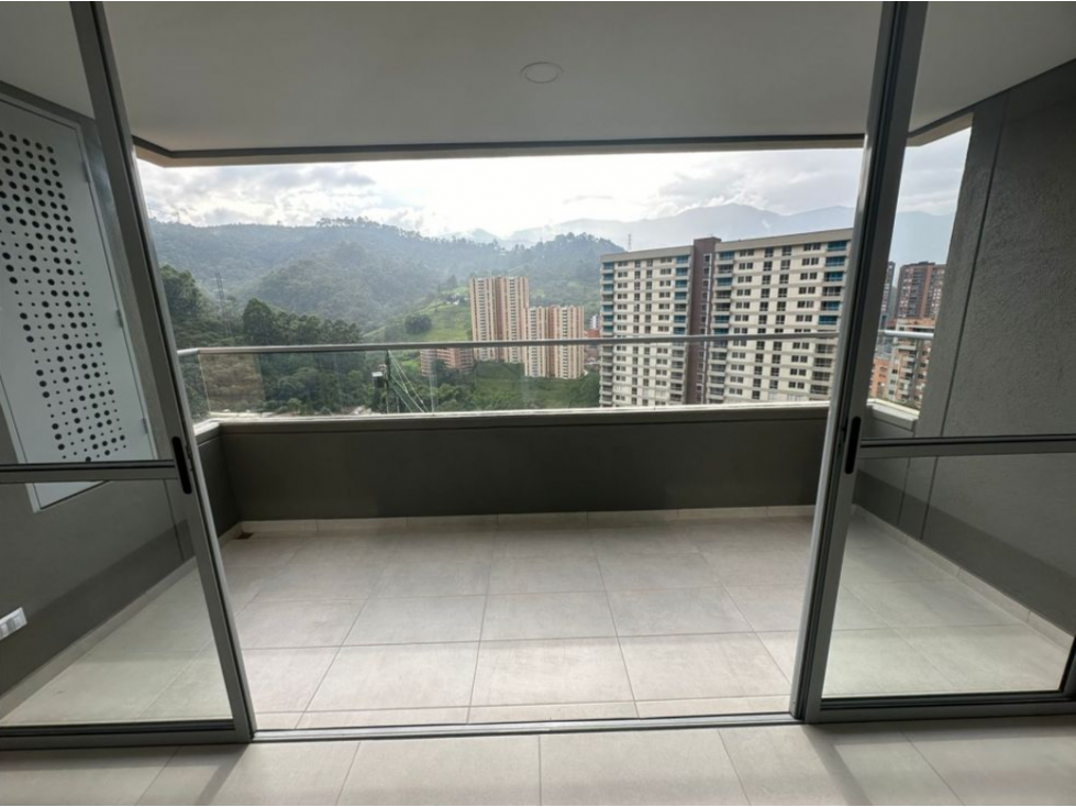 Apartamento en venta en Loma de San Jose Sabaneta — foto 5