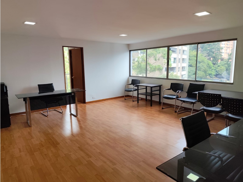 Oficina en Arriendo En El Poblado Medellín — foto 2