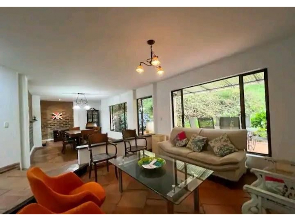 Casa en venta en Loma Del Escobero Envigado