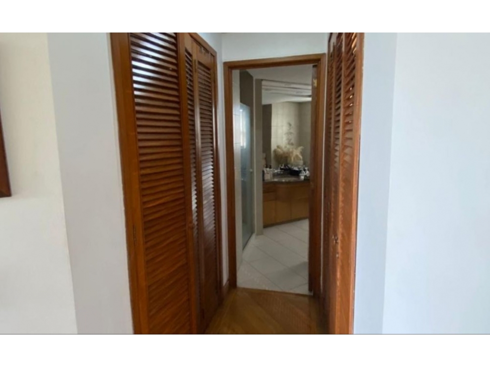 Apartamento en venta El Poblado Cerca al club Campestre — foto 5