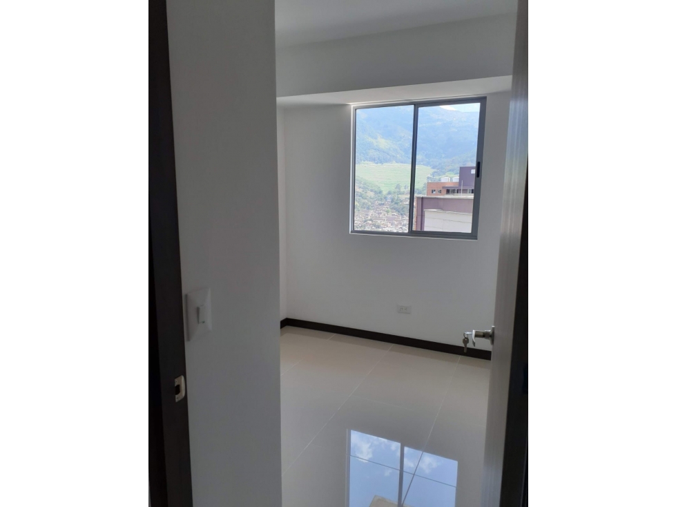 Apartamento en venta en Niquia Bello — foto 4