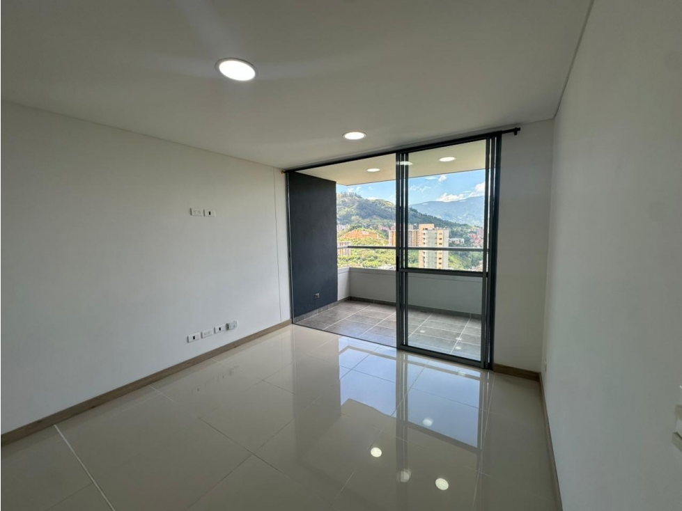 Apartamento en venta en El Chingui en Envigado — foto 2