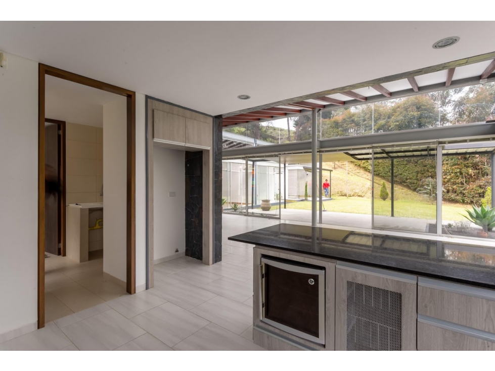 Casa Campestre en venta o Arriendo en Loma del Escobero Envigado — foto 2