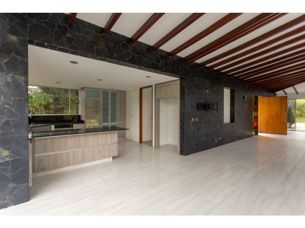 Casa Campestre en venta o Arriendo en Loma del Escobero Envigado