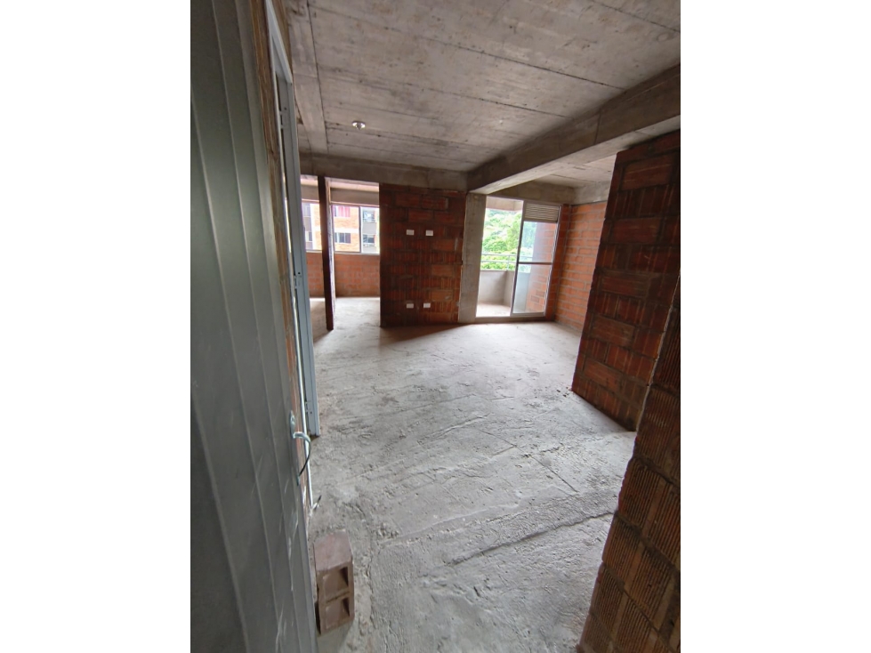 Apartamento en venta en Obra Gris Madera Bello — foto 2