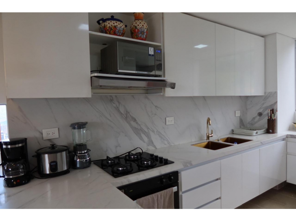 Apartamento en arriendo El Poblado Medellín — foto 2