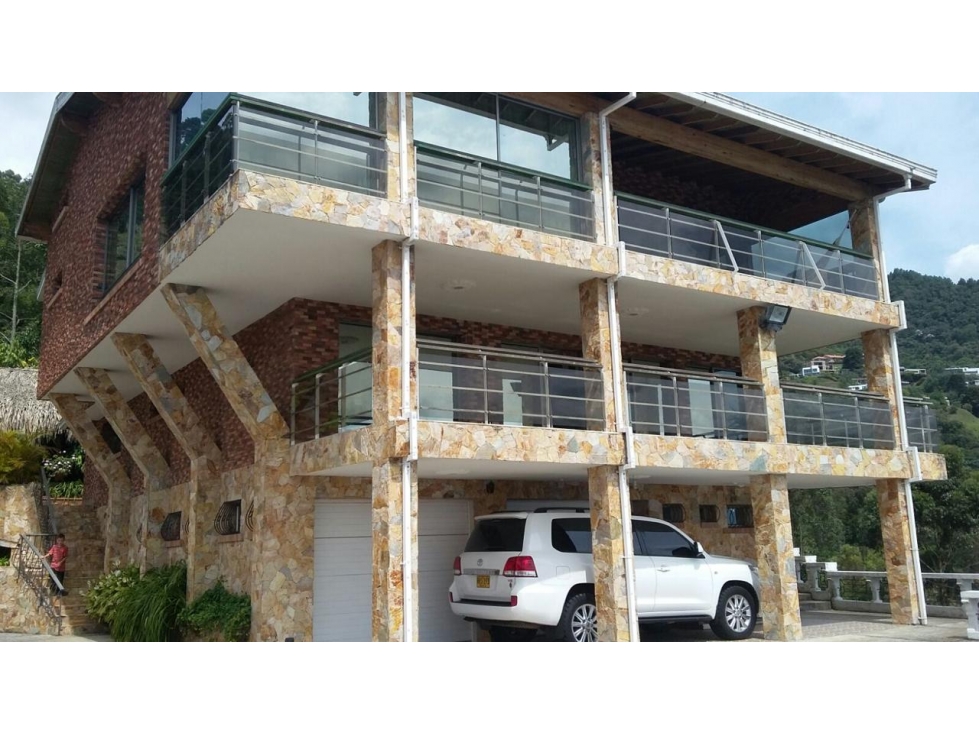 Casa - Lote en venta en Las Palmas Medellín — foto 5