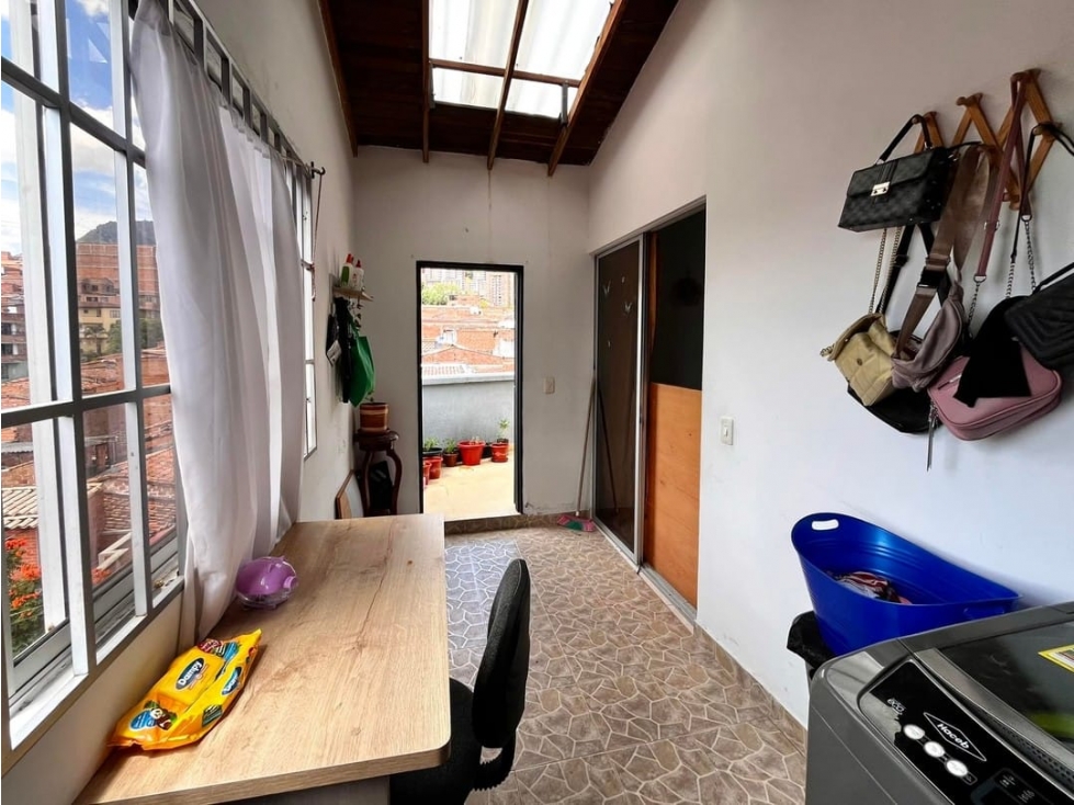 Apartamento Duplex en venta en Cabañas Bello — foto 5