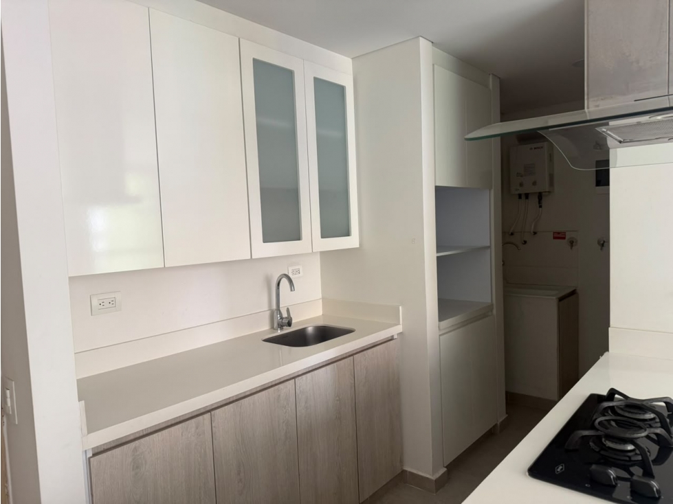 Apartamento en venta en Loma De Las Brujas Envigado — foto 2