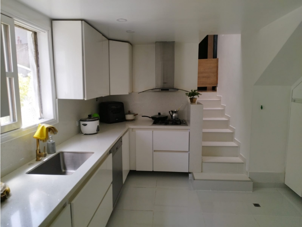 Casa en venta en Loma Del Escobero Envigado