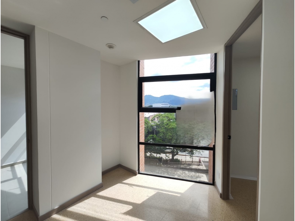 Oficina en arriendo en la candelaria Medellín — foto 2