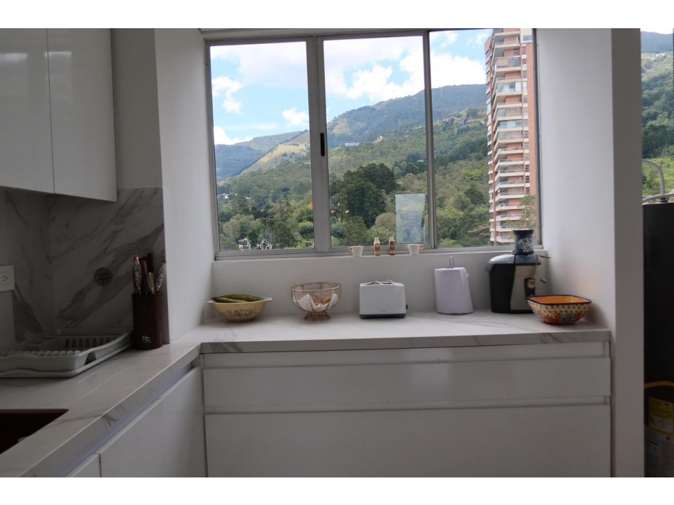 Apartamento en arriendo El Poblado Medellín — foto 3