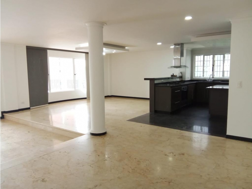 Casa unifamiliar en venta en el Poblado los Balsos Medellín — foto 4