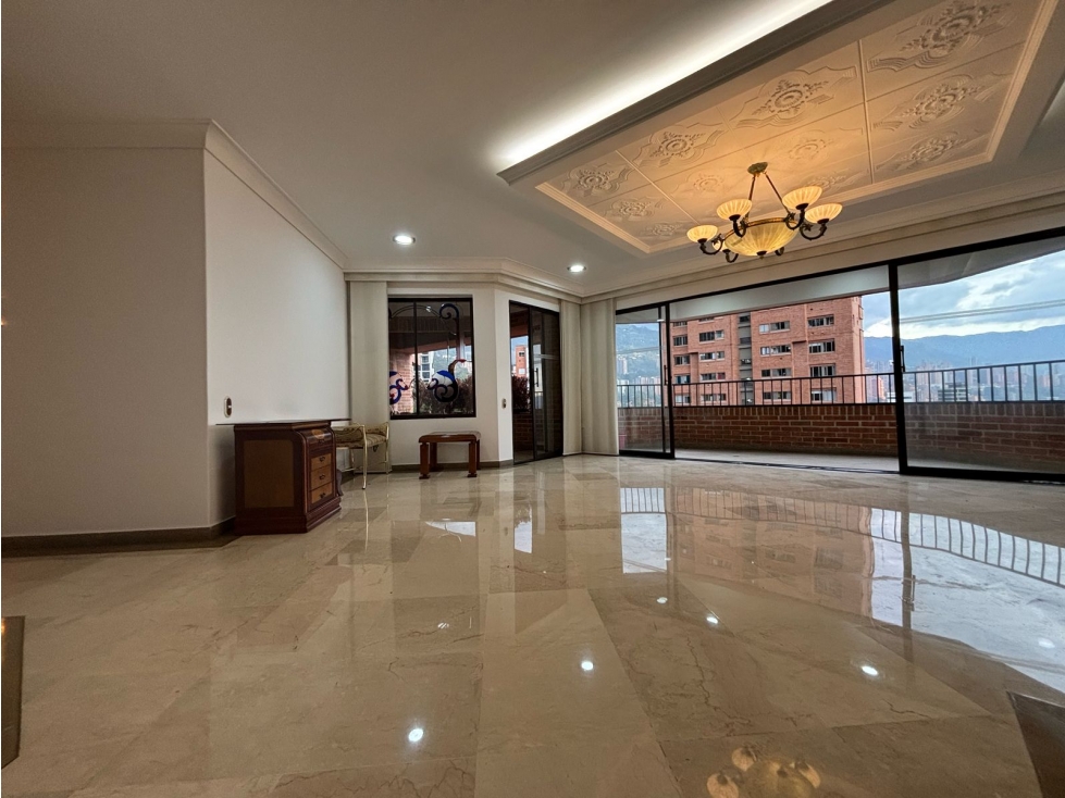 Apartamento en venta en Palmas Medellín